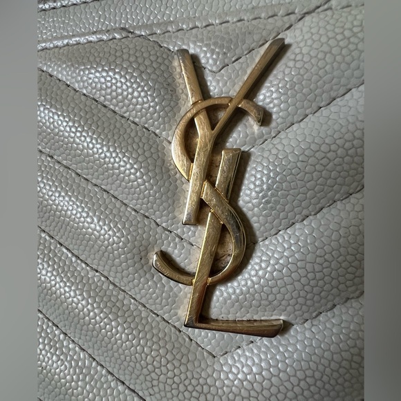 Beige YSL cassandre wallet on chain - Picture 6 of 13